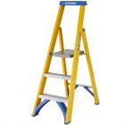 Werner Fibreglass Platform Stepladder 3 Tread 7170318