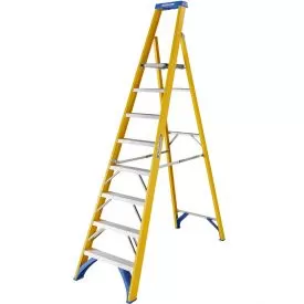 Werner Fibreglass Platform Stepladder 8 Tread 7170818